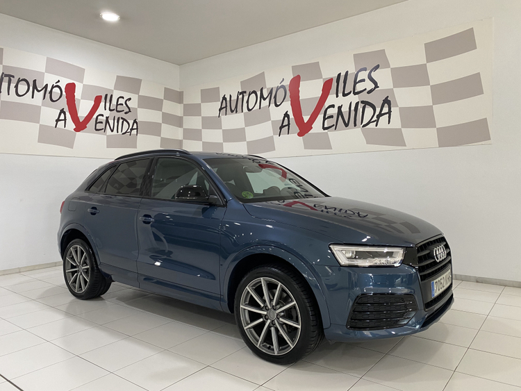 Audi Q3 sport edition foto miniatura