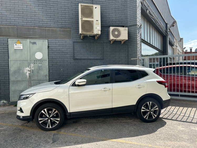 Nissan Qashqai N-Connecta foto miniatura