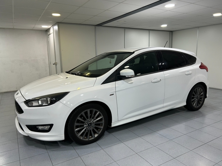 Ford Focus ST-Line foto miniatura