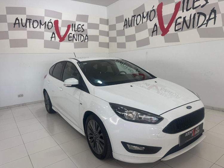 Ford Focus ST-Line foto miniatura