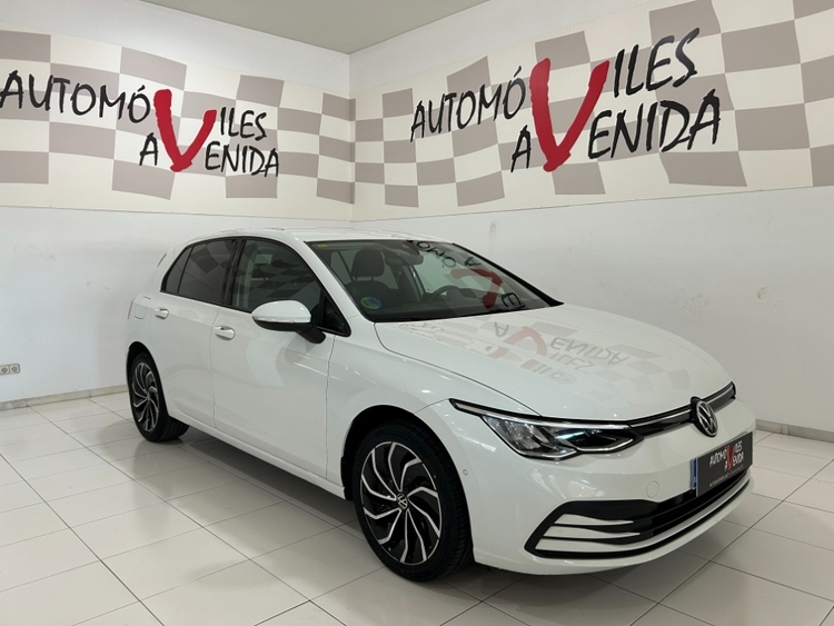 Volkswagen Golf VIII Life eTSI foto miniatura