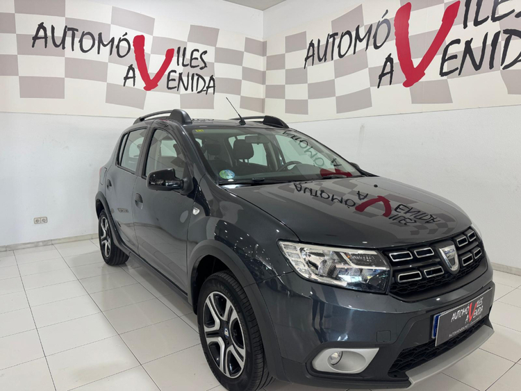 Dacia Sandero Aniversario foto miniatura