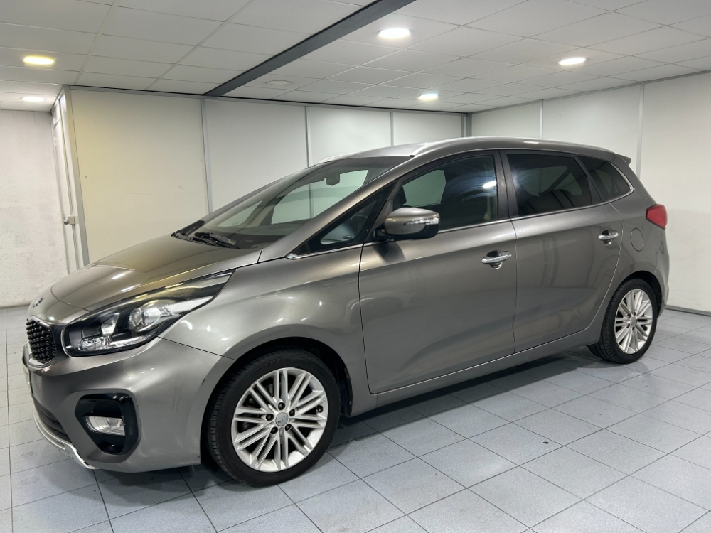 Kia - Carens