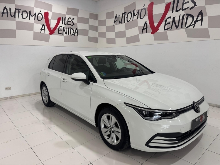 Volkswagen Golf VIII Life eTSI foto miniatura